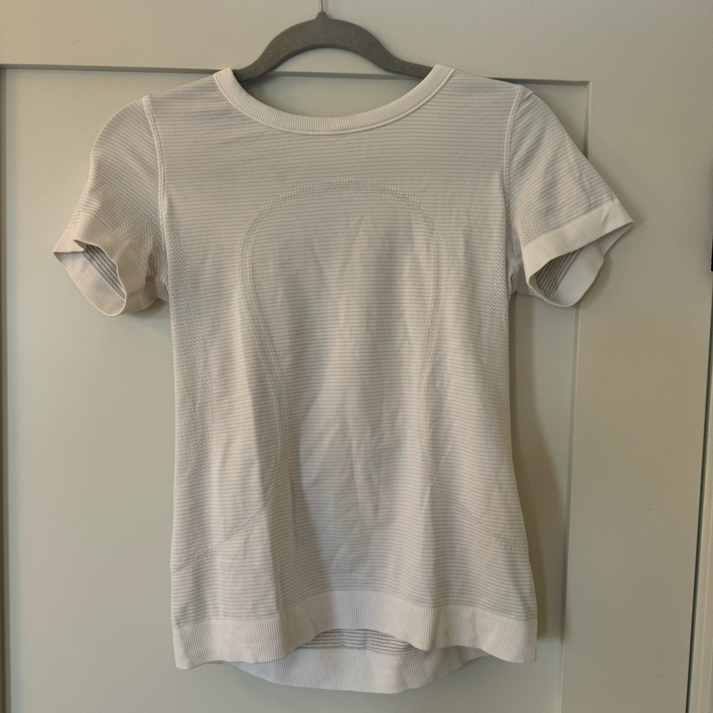 Lululemon swiftly tech short sleeve shirt